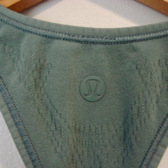 Lululemon Reveal Sports Bra Racerback Green Digital Rain Yoga Workout Size 10 - Picture 12 of 12